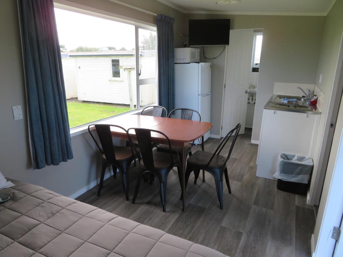 Whanganui Seaside Holiday Park ภายนอก รูปภาพ